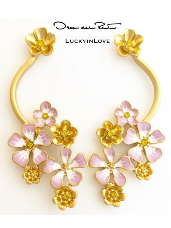 Oscar de la Renta Jewelry - OSCAR DE LA RENTA • Flower Cluster Earrings Pink Enamel Gold Post drop